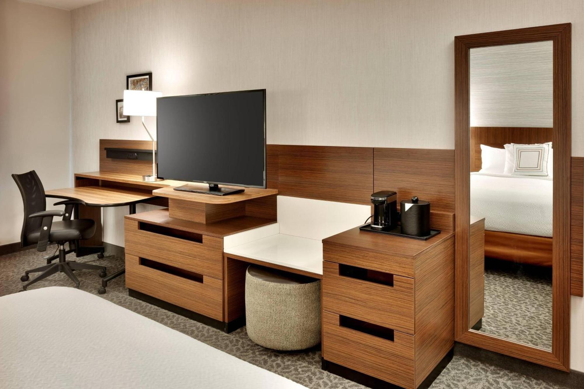 Fairfield Inn & Suites By Marriott Springfield North Екстериор снимка
