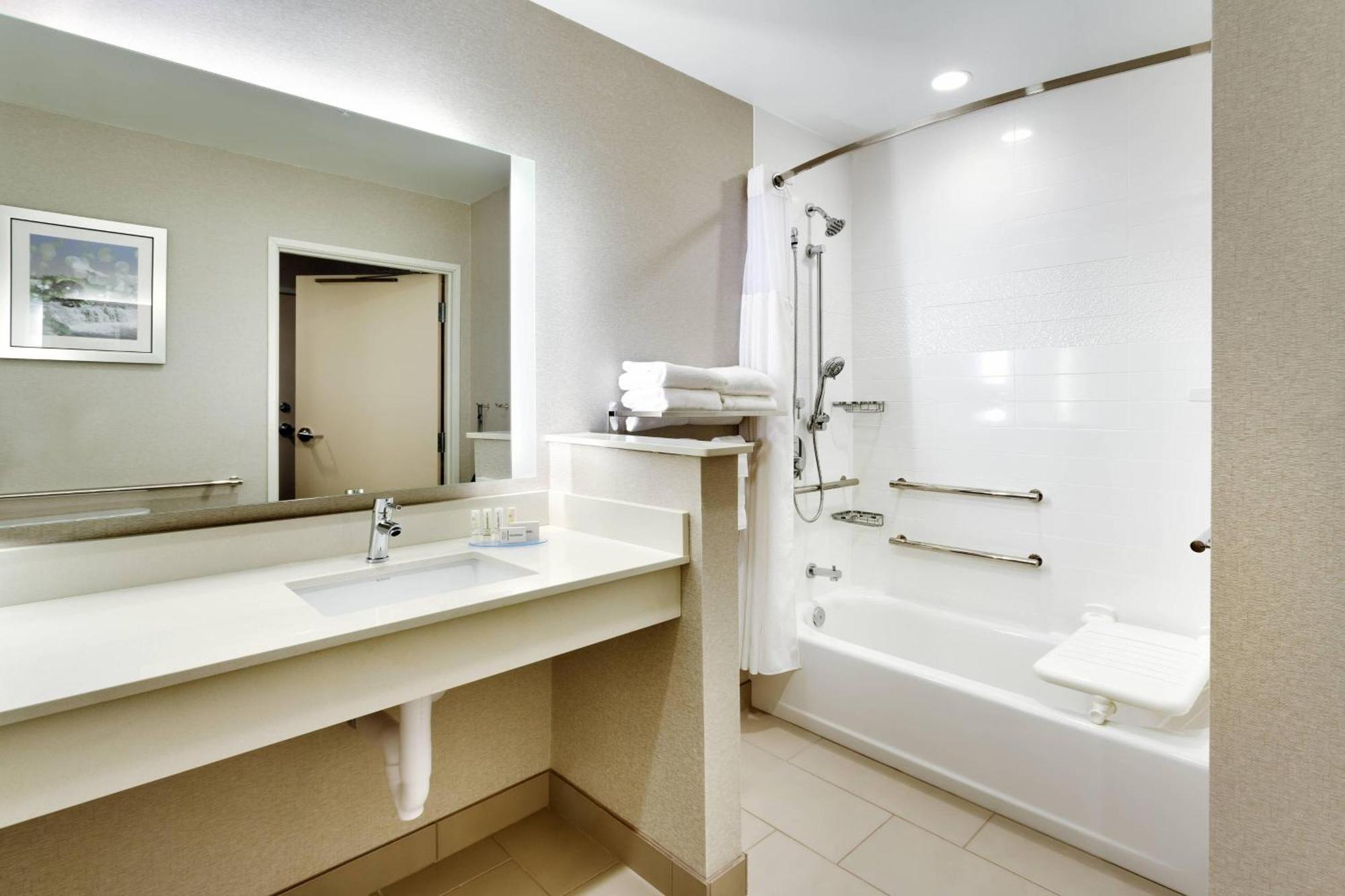 Fairfield Inn & Suites By Marriott Springfield North Екстериор снимка