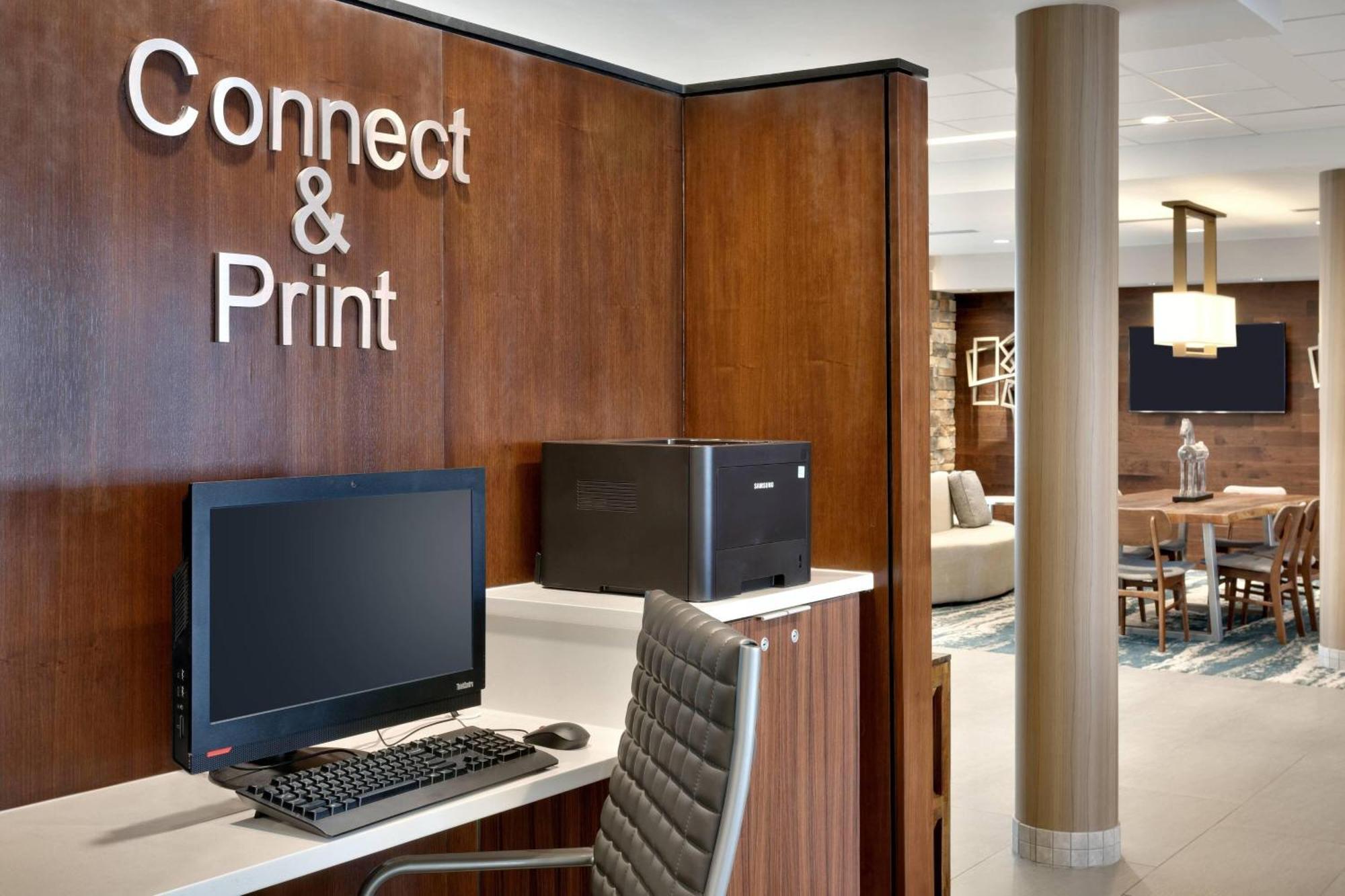 Fairfield Inn & Suites By Marriott Springfield North Екстериор снимка