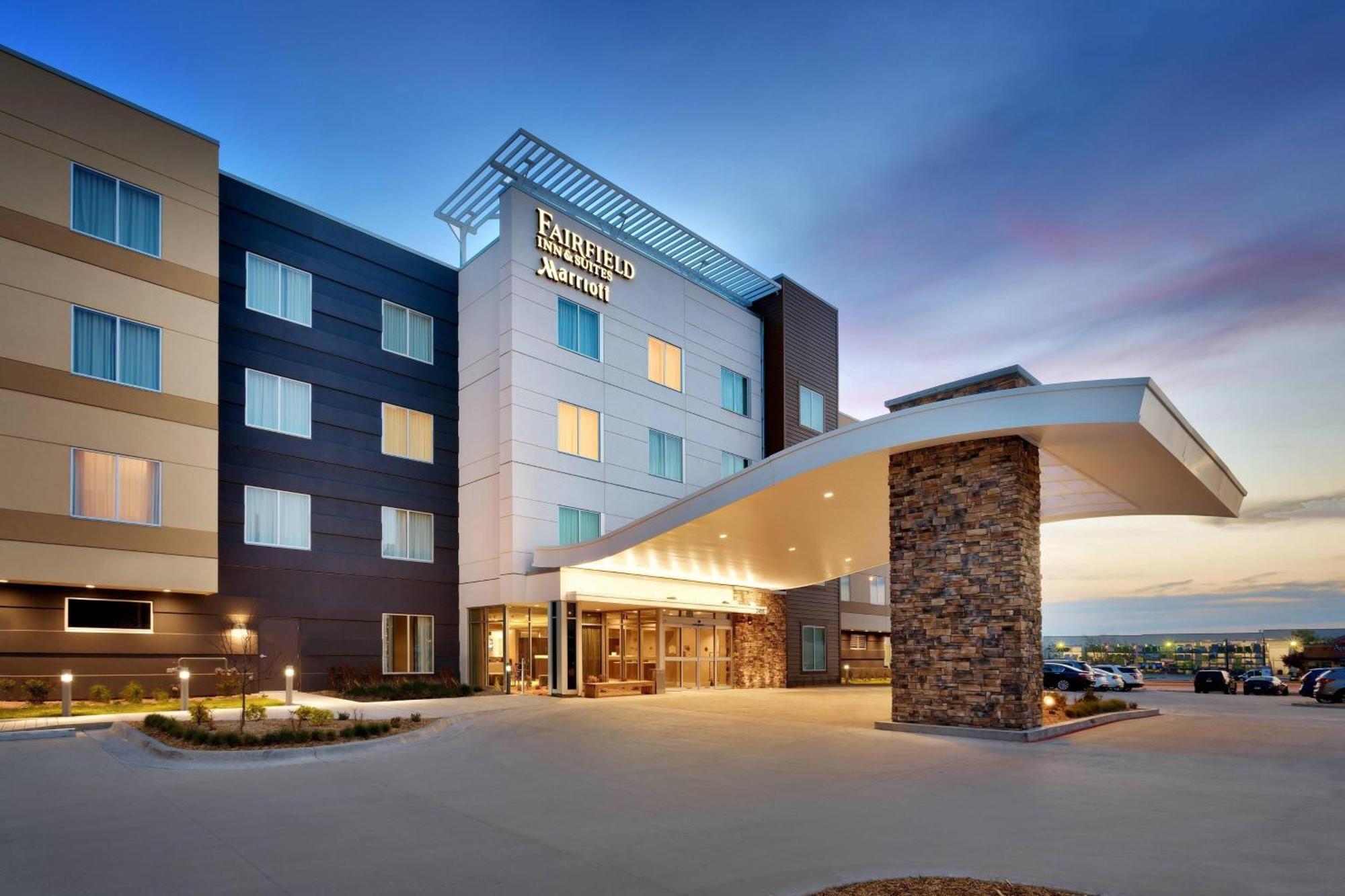 Fairfield Inn & Suites By Marriott Springfield North Екстериор снимка