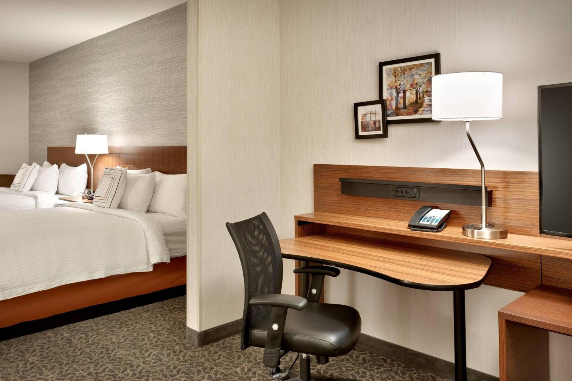 Fairfield Inn & Suites By Marriott Springfield North Екстериор снимка
