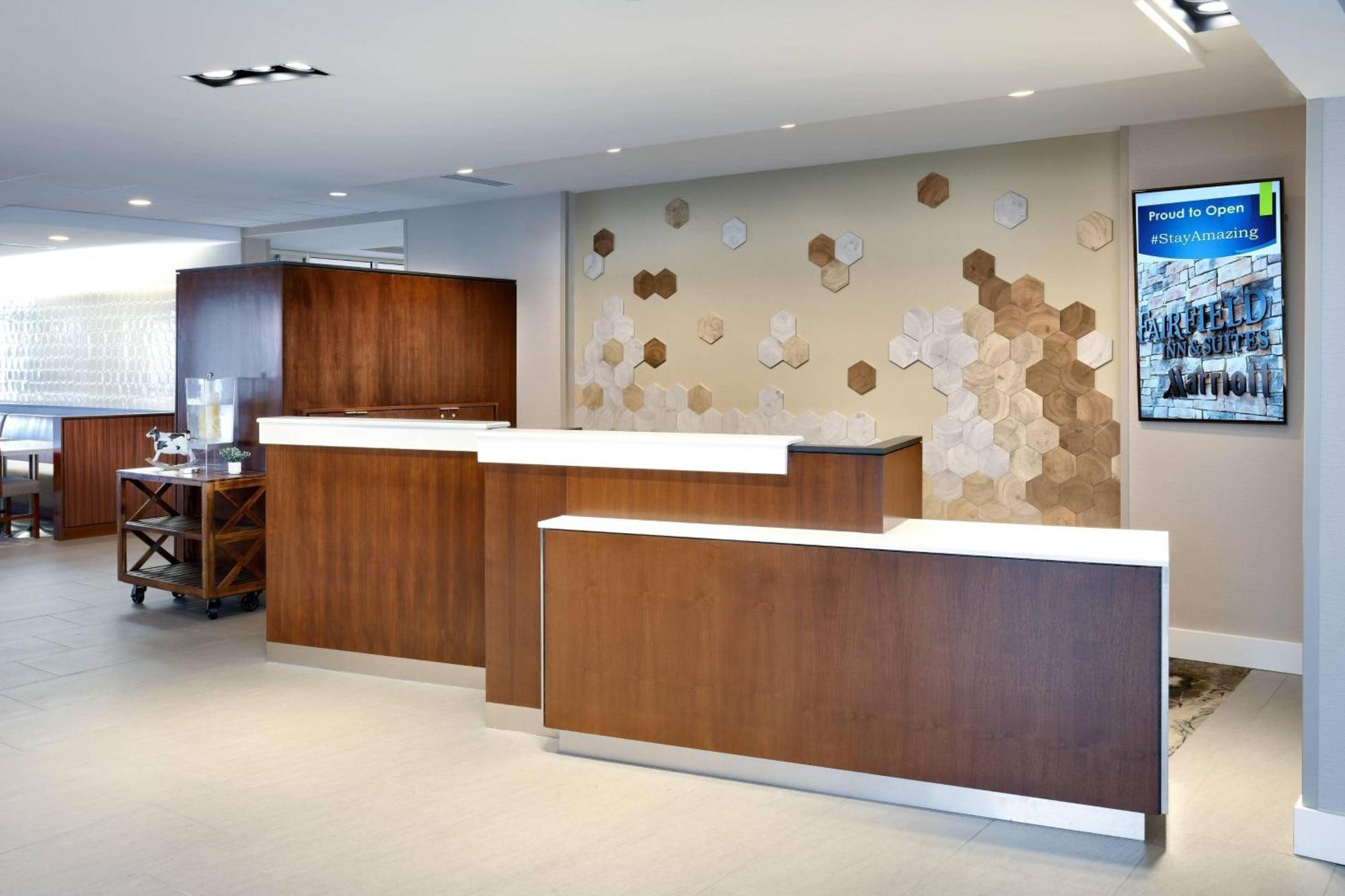 Fairfield Inn & Suites By Marriott Springfield North Екстериор снимка